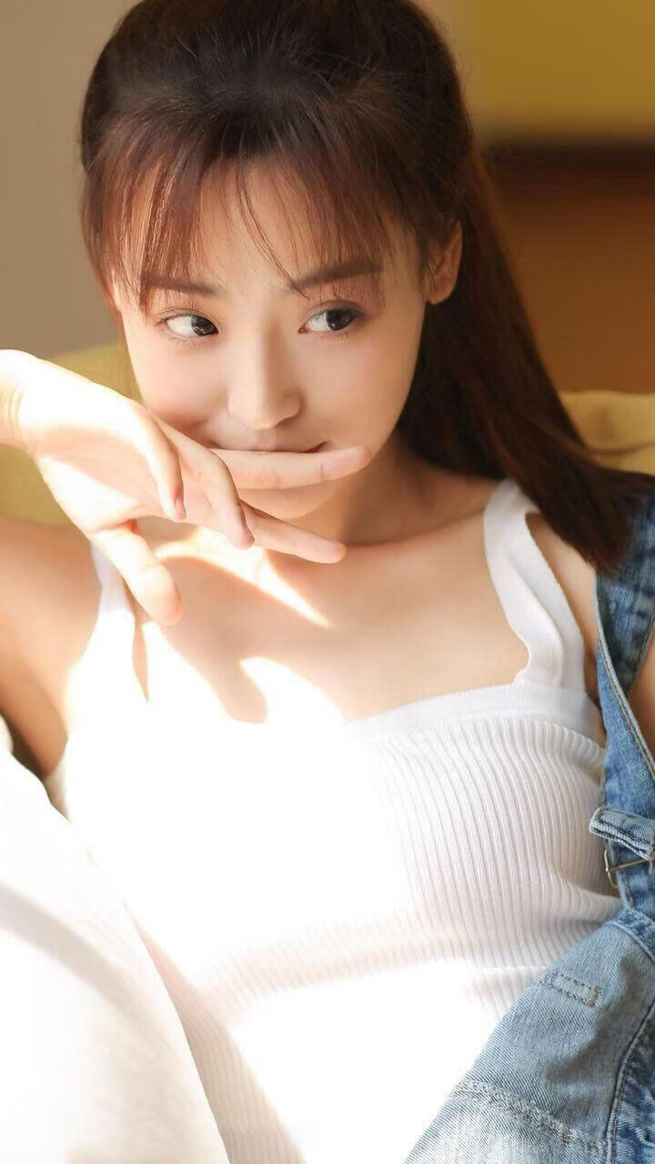 南半球四强的竞争日益白热化，橄榄球冠军锦标赛成焦点，橄榄球比赛冠军