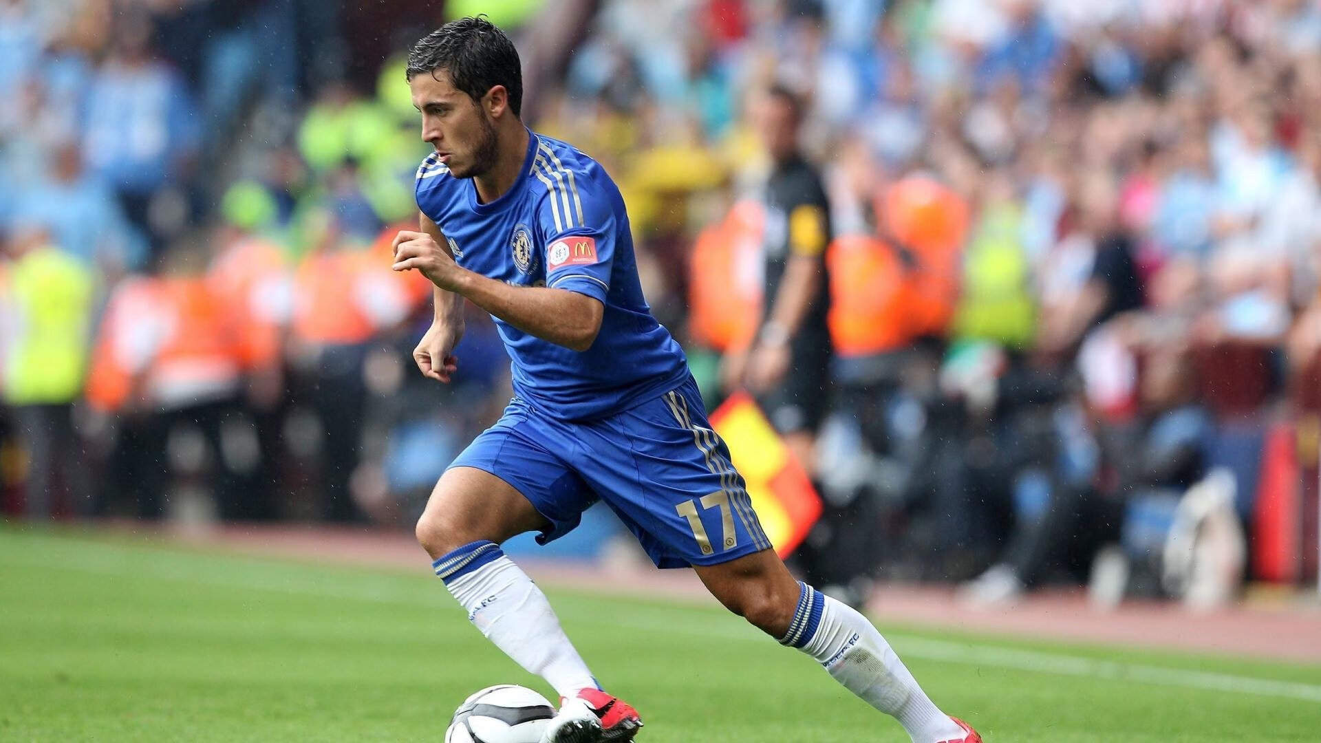 呼吸节奏稳定，技术动作连贯性佳，动作和呼吸节奏如何配合